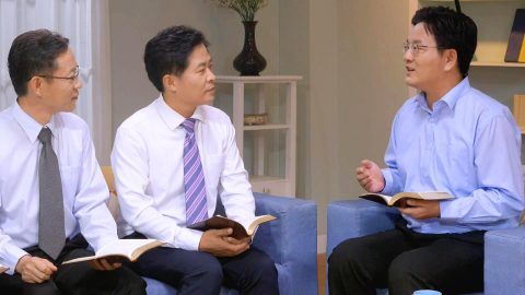 Memecahkan Teka-Teki Tritunggal