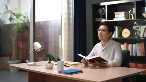 Menganalisis Penyebaran Kenegatifan